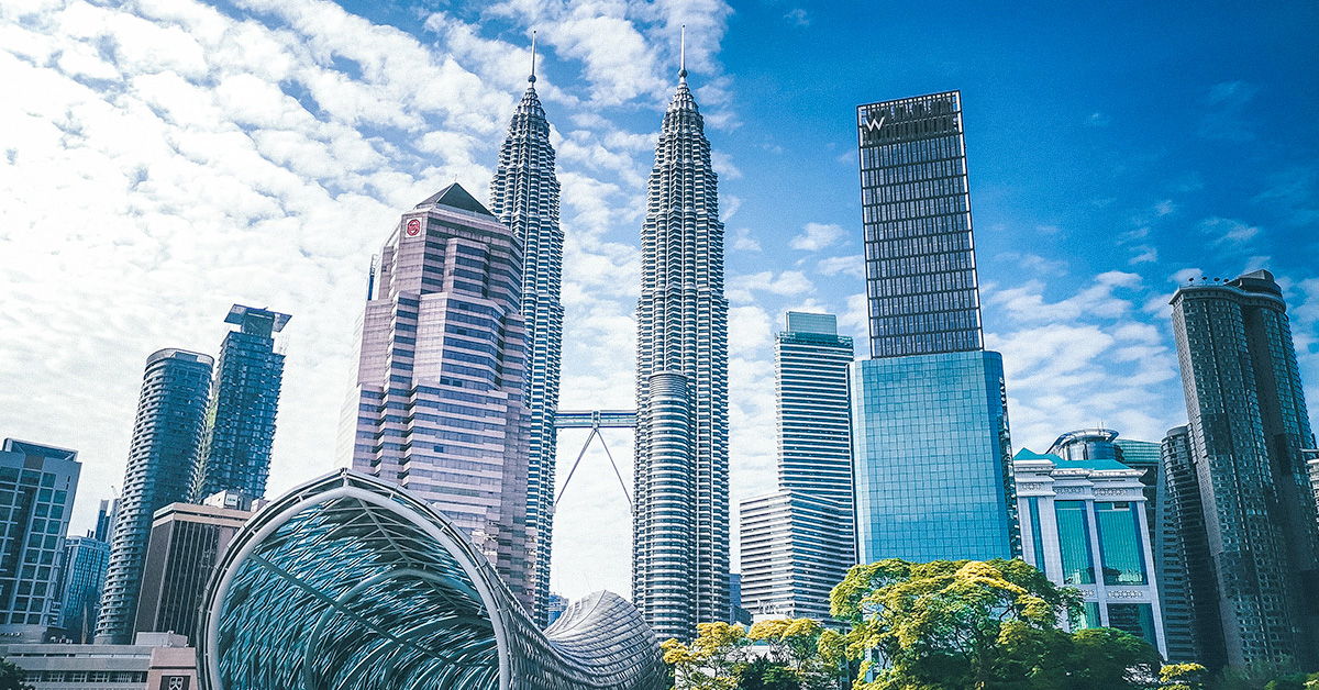 Petronas Twin Tower Kuala Lumpur Convention Centre KLCC scenery from Saloma Bridge